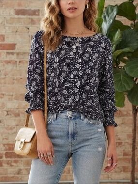 Navy Floral Long Sleeve Patterned Blouse Lightweight Size Medium Style M5569 Top